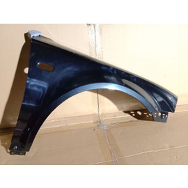 PASSAT 00-06 Крыло прав с отв для повт 00-03